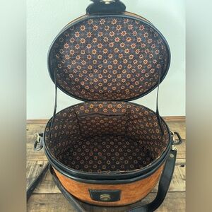 Source Unknown Vintage Black and Brown Shoulder Bag